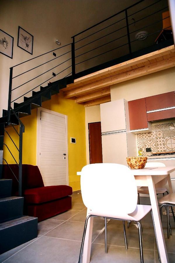 Center Street Apartment Катания Экстерьер фото